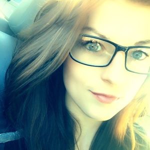 Meet your Posher, Tana kay